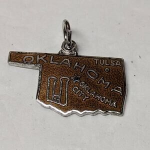 Oklahoma OK Vintage 50 State Souvenir Silvertone Enamel Bracelet Charm Pendant